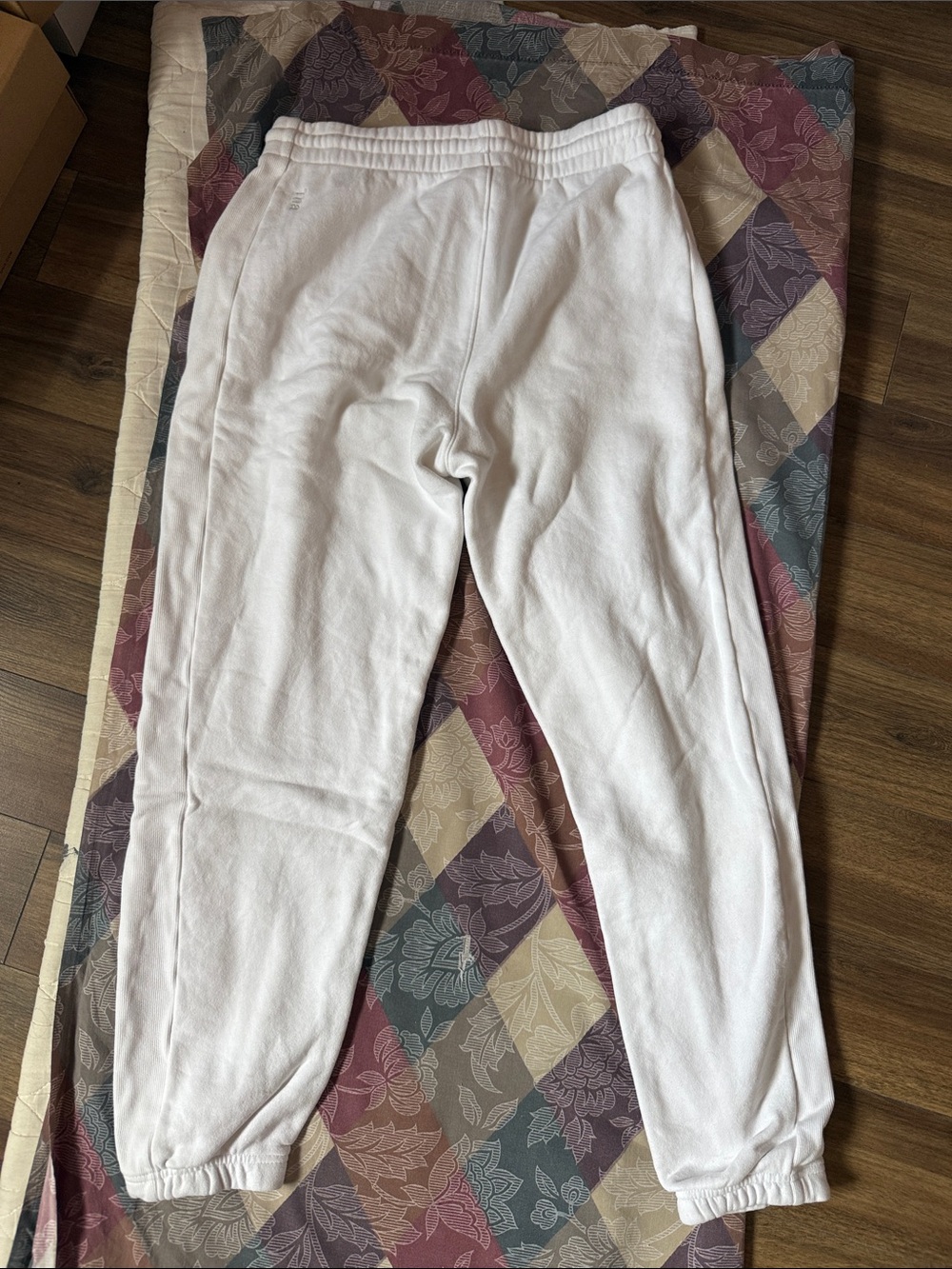 TNA Cozy Boyfriend Sweats - M